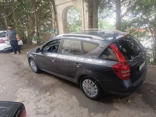 Kia  2010, 230,000 km - 1.6 l - Bakı