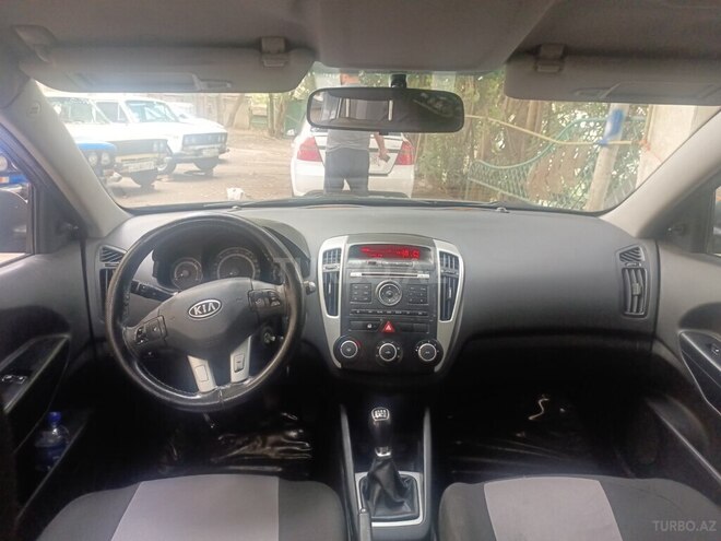 Kia  2010, 230,000 km - 1.6 l - Bakı