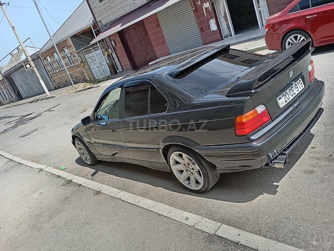BMW 318 1993, 265,000 km - 1.8 l - Gəncə