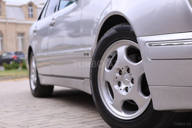 Mercedes E 240 2000, 400,000 km - 2.4 l - Bakı