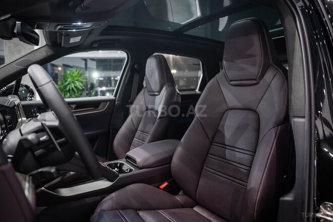 Porsche Cayenne E-Hybrid-11