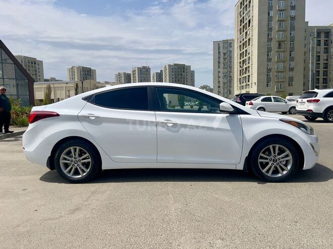 Hyundai Elantra 2015, 133,576 km - 1.8 l - Bakı