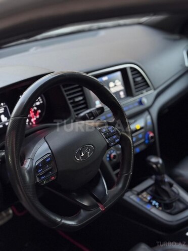 Hyundai Elantra 2018, 99,999 km - 1.6 л - Bakı