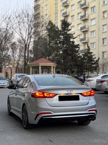 Hyundai Elantra 2018, 99,999 km - 1.6 л - Bakı