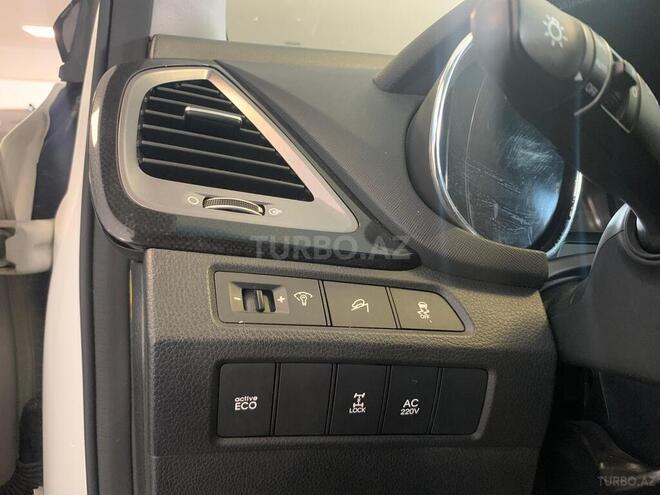 Hyundai Grand Santa Fe-8