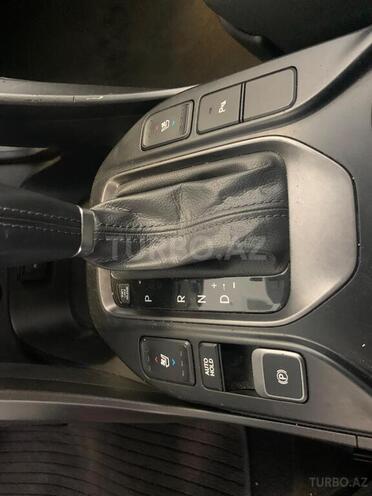 Hyundai Grand Santa Fe-7