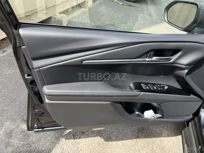 Toyota Camry 2024, 5,300 km - 2.0 l - Bakı
