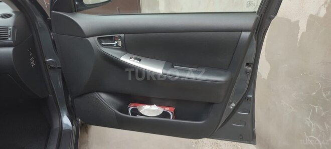 Toyota Corolla 2006, 289,000 km - 1.4 l - Bakı