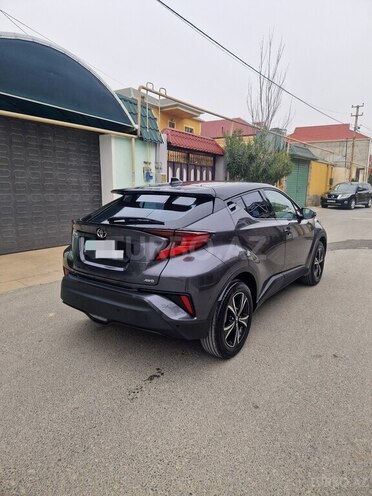 Toyota C-HR 2019, 69,000 km - 1.2 l - Bakı