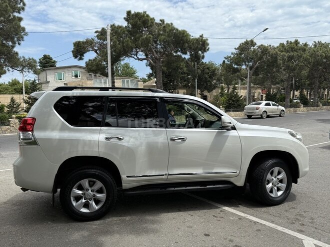 Toyota Land Cruiser Prado-12