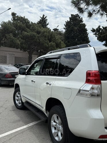 Toyota Land Cruiser Prado-15