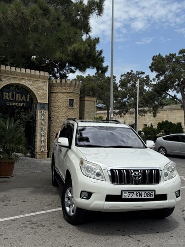 Toyota Land Cruiser Prado-17