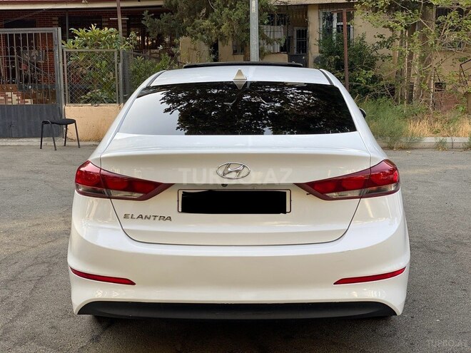 Hyundai Elantra 2017, 99,900 km - 2.0 l - Bakı
