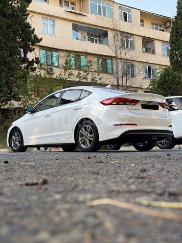 Hyundai Elantra 2017, 99,900 km - 2.0 l - Bakı