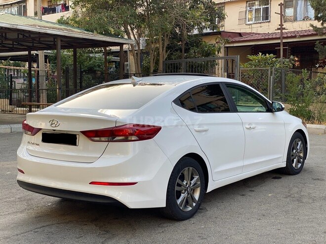 Hyundai Elantra 2017, 99,900 km - 2.0 l - Bakı