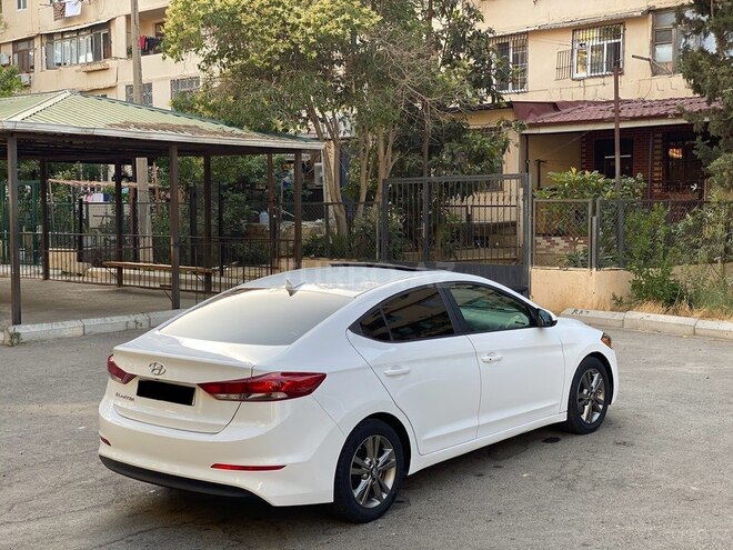 Hyundai Elantra 2017, 99,900 km - 2.0 l - Bakı
