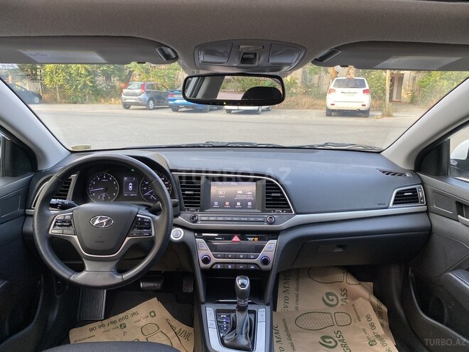 Hyundai Elantra 2017, 99,900 km - 2.0 l - Bakı