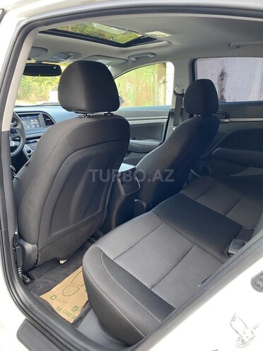 Hyundai Elantra 2017, 99,900 km - 2.0 l - Bakı