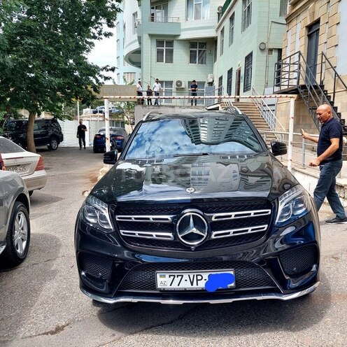Mercedes GLS 500 4MATIC 2017, 73,000 km - 3.0 l - Bakı