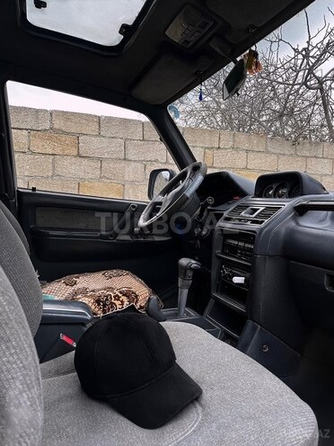 Mitsubishi Pajero 1993, 450,000 km - 2.5 l - Şamaxı