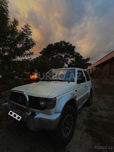 Mitsubishi Pajero 1993, 450,000 km - 2.5 l - Şamaxı