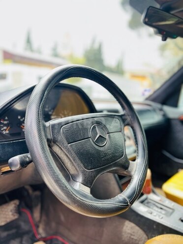 Mercedes C 220 d 1995, 296,734 km - 2.2 l - Bakı