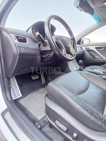 Hyundai Elantra 2014, 153,984 km - 1.8 l - Bakı