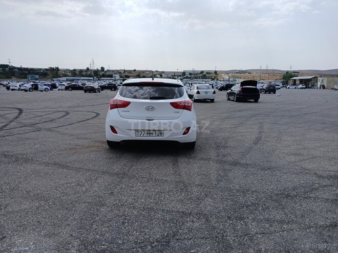 Hyundai i30 2015, 165,000 km - 1.4 l - Şamaxı