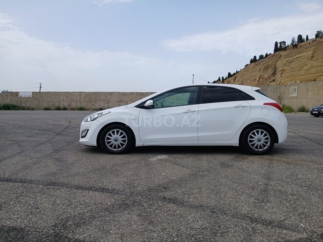 Hyundai i30 2015, 165,000 km - 1.4 l - Şamaxı