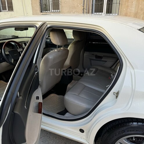 Chrysler 300C-5