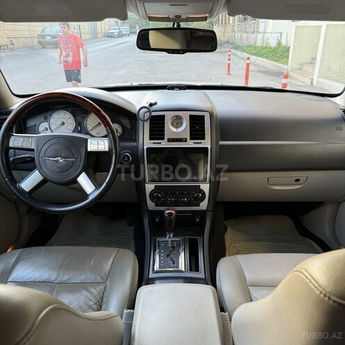 Chrysler 300C-6