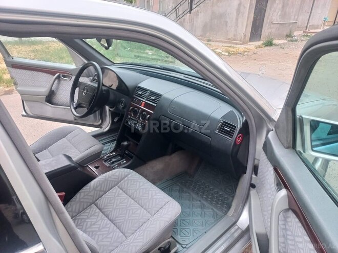 Mercedes C 200 1995, 356,427 km - 2.0 л - Gəncə