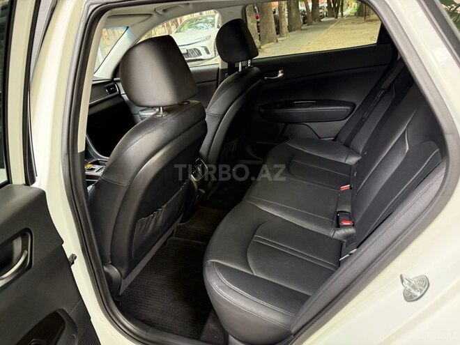 Kia K5-11