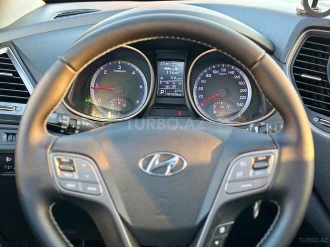 Hyundai Santa Fe-16