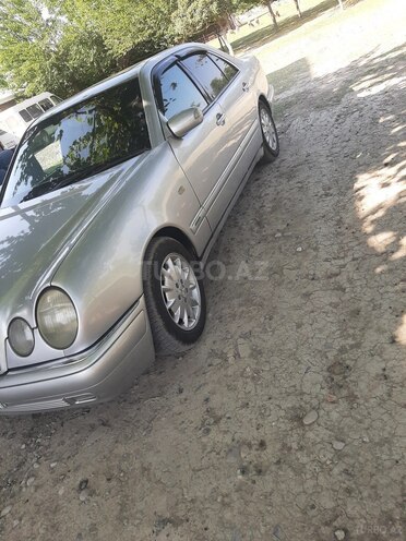 Mercedes E 230 1997, 277,285 km - 2.3 l - Kürdəmir