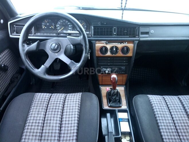 Mercedes 190 1992, 323,526 km - 1.8 l - Bakı