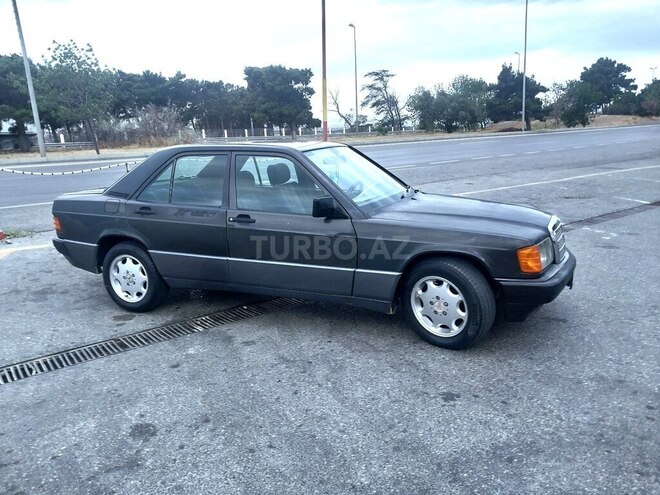 Mercedes 190 1992, 323,526 km - 1.8 l - Bakı