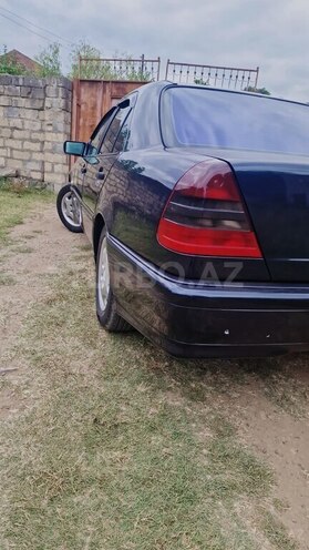 Mercedes C 180-7