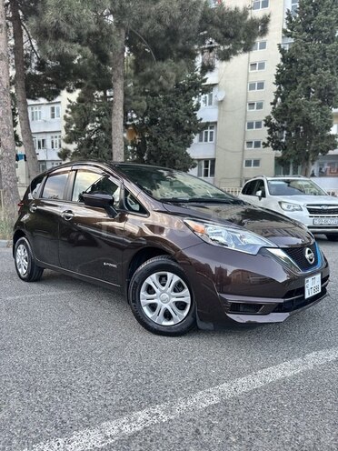 Nissan Note-4