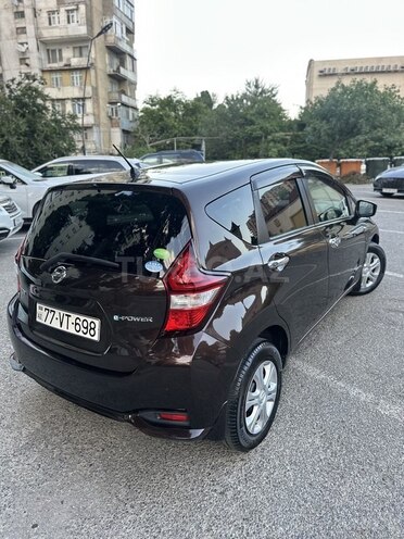 Nissan Note-9