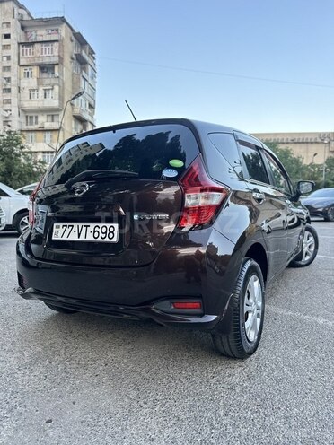 Nissan Note-7