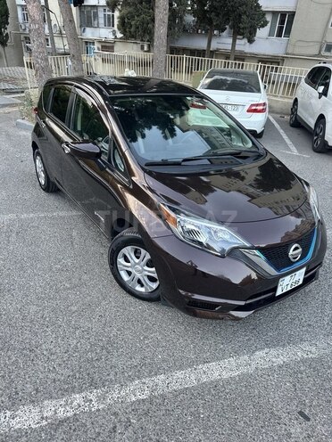 Nissan Note-5