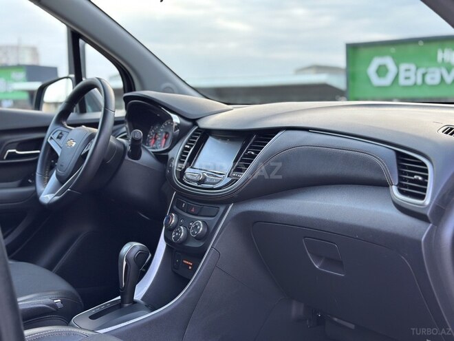 Chevrolet Trax-18