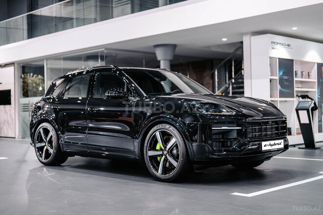 Porsche Cayenne E-Hybrid-3