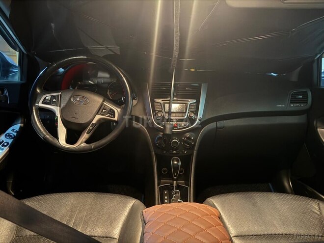 Hyundai Accent 2015, 160,000 km - 1.4 л - Bakı