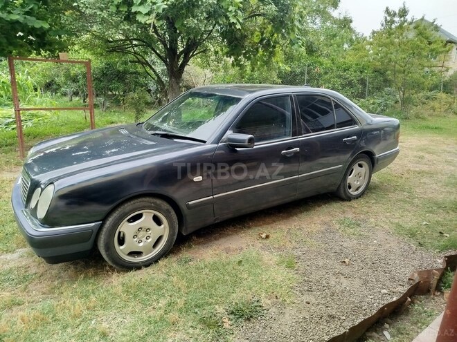 Mercedes E 200 1997, 355,565 km - 2.0 l - Astara