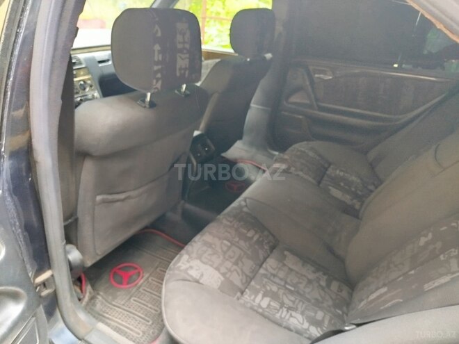 Mercedes E 200 1997, 355,565 km - 2.0 l - Astara