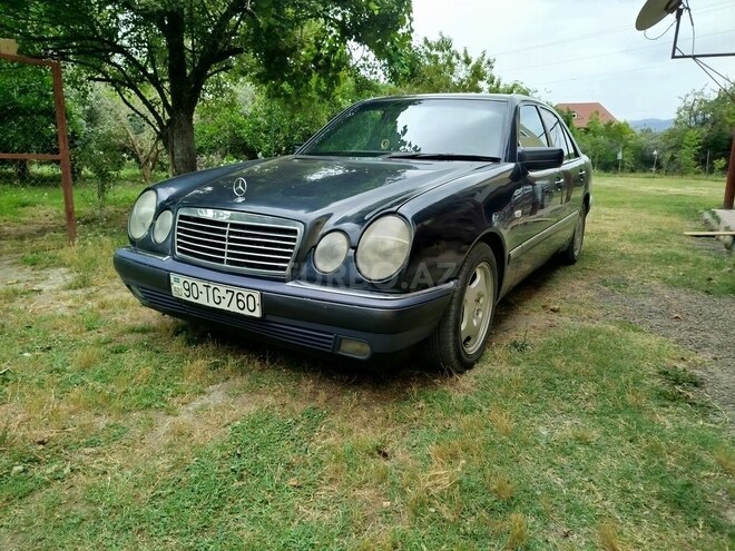 Mercedes E 200 1997, 355,565 km - 2.0 l - Astara