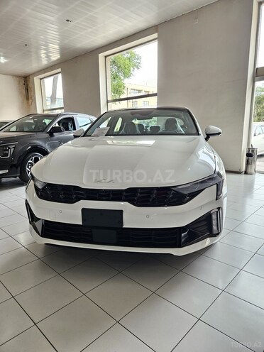 Kia K5-1