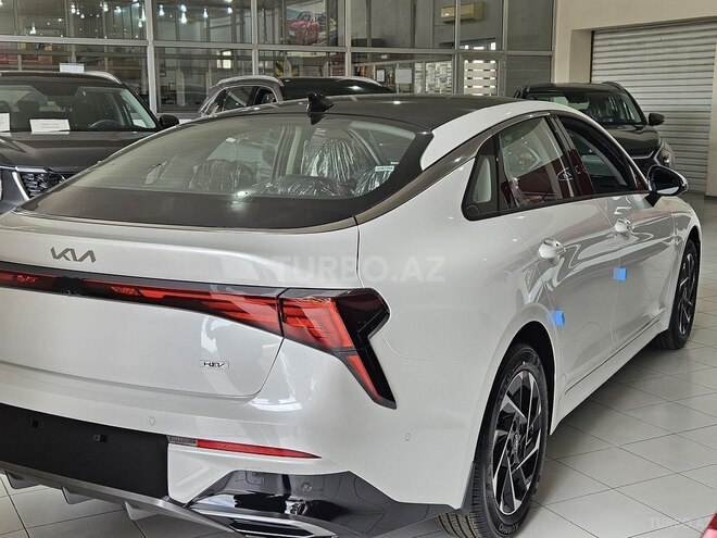 Kia K5-10